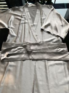 Robe courte <span class=keywords><strong>en</strong></span> <span class=keywords><strong>soie</strong></span> véritable 100% <span class=keywords><strong>Kimono</strong></span> <span class=keywords><strong>en</strong></span> <span class=keywords><strong>soie</strong></span> - Product Image 4