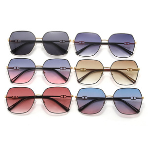 Lunettes de soleil pour femmes, monture en métal, protection UV400, verres en PC, couleur or, style tendance été, protection solaire, sorties, conduite - Product Image 5