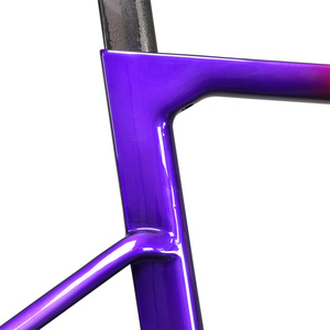 <span class=keywords><strong>Cadre</strong></span> <span class=keywords><strong>de</strong></span> vélo en carbone avec peinture métallisée, câblage interne intégré et guidon intégré - Product Image 3