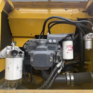 รถขุดตีนตะขาบ Komatsu PC220 มือสองคุณภาพสูงจากญี่ปุ่น น้ำหนัก 22 ตัน ระบบไฮดรอลิก รุ่นปี 2022 เครื่องยนต์ มอเตอร์ เกียร์ ปั๊ม กำลัง 125 กิโลวัตต์ 6 สูบ - Product Image 6