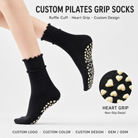 Chaussettes de yoga à double volant pour femmes, antidérapantes, avec grip en forme de cœur, chaussettes côtelées mignonnes pour Pilates et Barre