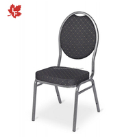 Chaises de banquet en gros à prix abordable, chaises empilables en tissu avec structure en acier pour hôtels et tables de banquet de mariage