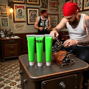 Crema Hipoalergénica Premium para Tatuajes - Bálsamo Reparador Calmante y Kit de Piel Sintética para Piel Sensible y Artistas Principiantes - Product Image 2