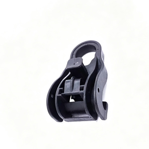 Abrazadera de Suspensión de Plástico Resistente a los Rayos UV PS-ES-500, Completamente Dieléctrica para Cables Aéreos ADSS y LV ABC - Product Image 1