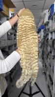 Perruques Courtes Bouclées Brésiliennes Remy 13x6 à Dentelle Frontale, Densité 150%, Prix de Gros Abordable