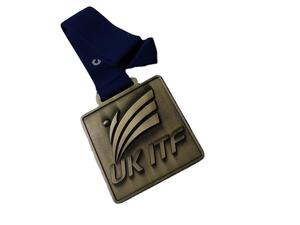 เหรียญรางวัลโลหะสีทองแบบหมุนได้ - Product Image 5