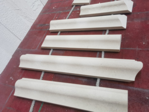 Revestimiento de Pared de Piedra Caliza Beige Natural de <span class=keywords><strong>Portugal</strong></span>, Marco de Ventana Tallado en Piedra Caliza Beige de <span class=keywords><strong>Oporto</strong></span>, Revestimiento de Fachada Exterior para Hoteles y Villas - Product Image 1