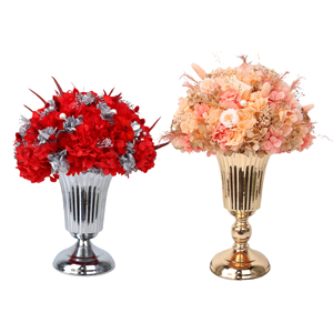 <span class=keywords><strong>Vase</strong></span> de style rétro <span class=keywords><strong>avec</strong></span> arrangement floral de roses et d'hortensias préservés, bouquet éternel de luxe mélangé, centre de table pour décoration - Product Image 2