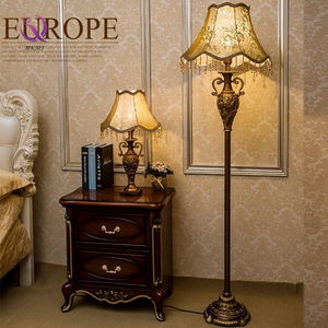 Lampe sur pied de style américain rétro MKMJ pour la décoration intérieure de luxe, ambiance salon et éclairage de chambre à coucher - Product Image 1