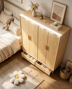 Armoire scandinave moderne en bois avec portes à panneaux plats, poignées en laiton, meuble de chambre autoportant en bois massif - Product Image 2