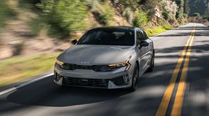 <span class=keywords><strong>Kia</strong></span> K5 2025 1.5t/2.0t Deluxe Ultimate Luxury Sport Sedan, voiture essence haute performance, 4 portes, 5 places, véhicules à essence <span class=keywords><strong>Kia</strong></span> - Product Image 3