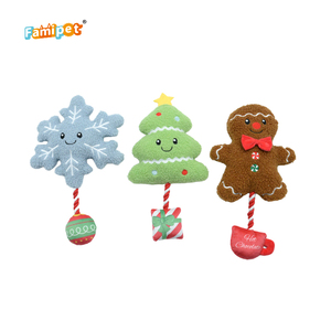 Famipet Üreticisi Toptan Yeni Noel Temalı Tasarım Yumuşak Dolgulu Kırışık Evcil Hayvan Köpek Oyuncağı Peluş Sesli Köpek Oyuncağı - Product Image 1