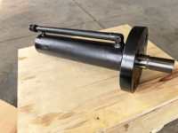 Commande minimale d'une pièce : Cylindre hydraulique à double action avec bride large et boss de centrage pour équipement agricole