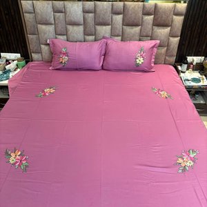 Juego de sábanas y fundas de almohada 100% algodón rosa, hechas a mano – Delicado bordado de margaritas, ropa de cama artesanal de fibra transpirable - Product Image 1