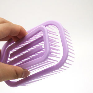 <span class=keywords><strong>Denman</strong></span>-cepillo de <span class=keywords><strong>pelo</strong></span> húmedo para peluquería, cerdas de enredos de <span class=keywords><strong>pelo</strong></span> <span class=keywords><strong>rizado</strong></span> de plástico personalizado, masaje suave, marca privada - Product Image 5