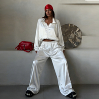 Ensemble veste coupe-vent et pantalon en polyester personnalisé, survêtement en nylon, ensemble pantalon de survêtement coupe droite et sweat à capuche, survêtement satiné pour femme
