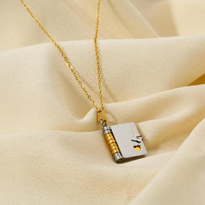 Collana <span class=keywords><strong>Personalizzata</strong></span> con Libro Inciso, Impermeabile in Acciaio Inossidabile Anti-Appannamento, Collana da Donna con Incisione Laser Vuota - Product Image 4