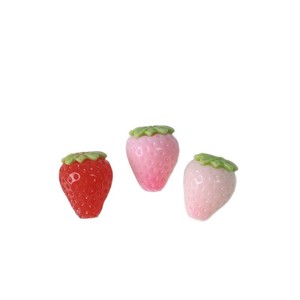 Lindo colgante de resina plástica DIY de fresa pequeña rosa y roja para accesorio de joyería, llavero, casa de muñecas, decoración de funda de teléfono - Product Image 5