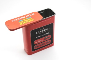 Bonbons à la menthe fabriqués en Chine, petite boîte carrée en métal à ouverture par tirage et poussée, impression élégante, bonne qualité, certifiés ISO et <span class=keywords><strong>SADEX</strong></span> - Product Image 2