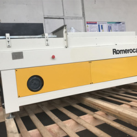 Conception de brevet 10 ans d'expérience de production de revêtements de sol SPC Machine de stratification de rembourrage IXPE EVA
