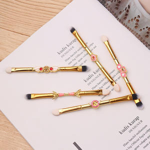 Sailor Moon / <span class=keywords><strong>Cardcaptor</strong></span> <span class=keywords><strong>Sakura</strong></span>-brocha de sombra de ojos de doble cabeza, conjunto de brochas de maquillaje doradas, regalo de maquillaje diario - Product Image 6