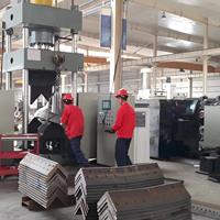 Machine de pliage et de chauffage d'angles en acier CNC modèle HQ250-700 HQ360-900 pour le marché coréen