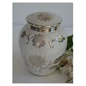 Urna de cremación de latón indio hecha a mano, diseño moderno Premium, acabado esmaltado, jarrón funerario de tamaño personalizado para suministros funerarios de mascotas - Product Image 6