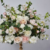 Bloemistbenodigdheden Zomerbos Bruiloft Kunstmatige Witte Rozen Bloembol Eucalyptus Gang Bloemen voor Bruiloft Vloerdecoratie