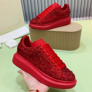 Zapatillas de Diseño de Alta Gama con Cuentas de Cristal Lujosas, Zapatos Casuales de Mujer para Caminar, de Cuero Genuino, Sin Cordones, con Logotipo Personalizado, Totalmente Rojas - Product Image 5