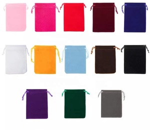 Sacs en flanelle sacs en velours cordon pochette à bijoux petit sac <span class=keywords><strong>cadeau</strong></span> en tissu pour Bracelet faveur <span class=keywords><strong>de</strong></span> fête <span class=keywords><strong>d</strong></span>'<span class=keywords><strong>anniversaire</strong></span>, <span class=keywords><strong>d</strong></span>és, ornement 9X7CM - Product Image 6