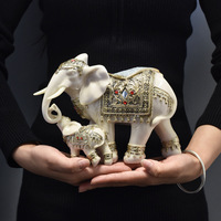 Graffiti Bois Blanc Éléphant Figurine Folk Art Style Résine Sculpture pour Maison Salon Vin TV Cabinet Bureau Ornements