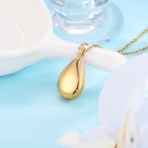 Pendentif urne commémorative élégant en forme de goutte d'eau, plaqué or 18 carats, en acier inoxydable, pour cendres humaines et animales de compagnie - Product Image 4