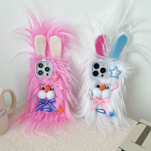 Monstruo peludo lindo y de dibujos animados en un teléfono celular DIY Shell peludo compatible con iPhone 14-15 Pro Max - Product Image 1