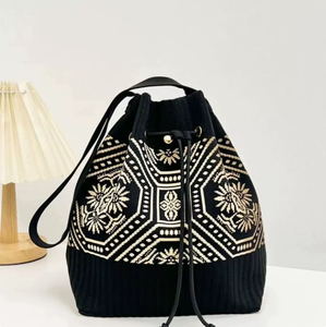 กระเป๋าถือสะพายไหล่แบบถัก PEIQUAN รุ่นเปิดด้านบน มีเชือกผูกและกระดุมแม่เหล็ก สำหรับผู้หญิง ความจุขนาดใหญ่ สไตล์ลำลอง - Product Image 5