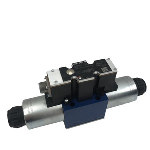 Vanne directionnelle proportionnelle Rexroth 4WRAE10W1-60-2X/G24K31/A 24V à commande pilote pour le contrôle du débit - Product Image 1