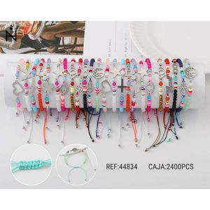 Braccialetti Charm alla Moda, Set Regalo di Gioielli con 2400 Pezzi di Perline e Charm in Colori Assortiti, Stili Misti Ref44834 - Product Image 1