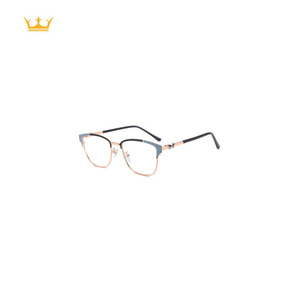 2025 ojo de gato marco óptico de borde completo mujeres y hombres Metal ligero moda adultos lentes recetados populares gafas al aire libre - Product Image 3