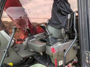 Excavatrice sur chenilles Doosan DX75-9C d'occasion, 7,5 tonnes, faible nombre d'heures, origine Corée, modèle 2023, moteur inclus, en vente - Product Image 6