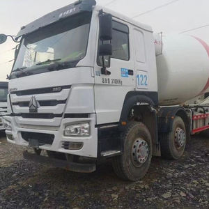 Camion mélangeur HOWO transport de béton volume transport de béton commercial véhicule spécial système hydraulique forte puissance - Product Image 4