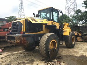 Cargadora de Ruedas Delantera Komatsu WA320-5 Usada en Japón, Modelo 2020, Carga Nominal de 15 Toneladas, Motor CAT, Potencia de 92KW, 2500 Horas de Uso - Product Image 2