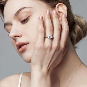 Anillo de Eternidad de Plata 925 con Circonitas para Mujer, Anillo de Compromiso y Boda con Hilera de Diamantes CZ - Product Image 3
