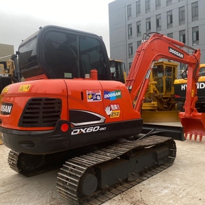 Excavadora de cadenas pequeña usada Doosan DX60-9S, excavadora hidráulica pequeña de 6 toneladas para trabajos municipales y de jardinería - Product Image 2