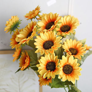 ดอกทานตะวันประดิษฐ์ Lichao 6 หัวต่อก้าน ดอกไม้ผ้าไหมทำมือ ตกแต่งบ้าน อุปกรณ์ประกอบฉากถ่ายภาพงานแต่งงาน - Product Image 3