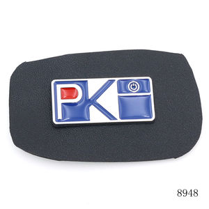 Placa de Metal con Logotipo <span class=keywords><strong>para</strong></span> Bolso de Mujer, Placa de Aleación de Zinc con Esmalte Suave, Placa con Nombre de Logotipo Grabada Personalizada - Product Image 1