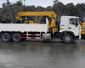 סינטרוק באיכות גבוהה 6x4 מתקפל ציוד טלסקופי בום הרמת 10-30 טון מרוכבים למכירה