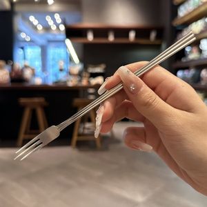 ส้อมผลไม้สแตนเลสแบบสามง่ามขนาดเล็ก สำหรับใช้ในบ้าน ร้านอาหาร เค้ก ขนมไหว้พระจันทร์ - Product Image 3
