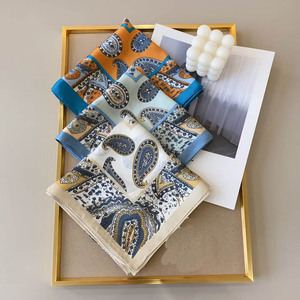 70CM <span class=keywords><strong>Prix</strong></span> Concurrentiel Chine Fabrication Paisley <span class=keywords><strong>Soie</strong></span> Écharpe <span class=keywords><strong>Carré</strong></span> Musulman Fleur Hijab Écharpe pour Femmes <span class=keywords><strong>Soie</strong></span> - Product Image 1