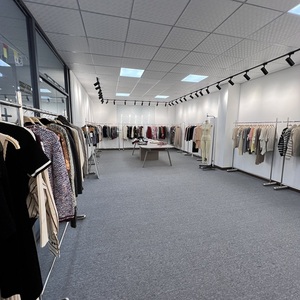 Bán buôn màu hồng tím gradient sọc áo len lỏng bóng tay áo Crew Neck dệt kim Mohair pha trộn Gradient màu áo thun - Product Image 4