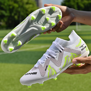 Calzado Deportivo para Jóvenes, Tacos Resistentes al Desgaste, Zapatos de Fútbol para Niños, Hombres y Mujeres, Botas de Fútbol con Tacos Largos Antideslizantes para Entrenamiento - Product Image 3