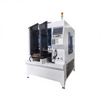 Machine de fraisage CNC pour le travail du bois avec alimentation automatique, profilage et gravure haute vitesse, moteur de broche 13 kW, tension 380 V